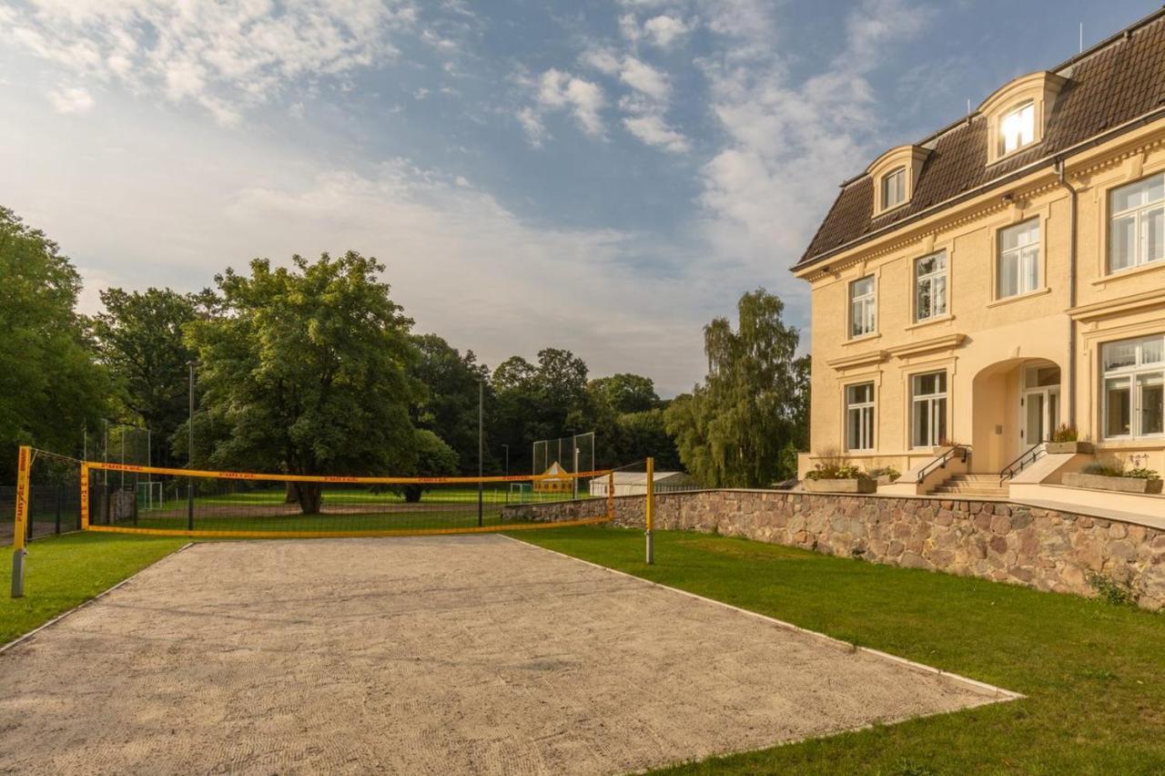 Familienhotel Schloss Leizen Bioverpflegung Buitenkant foto