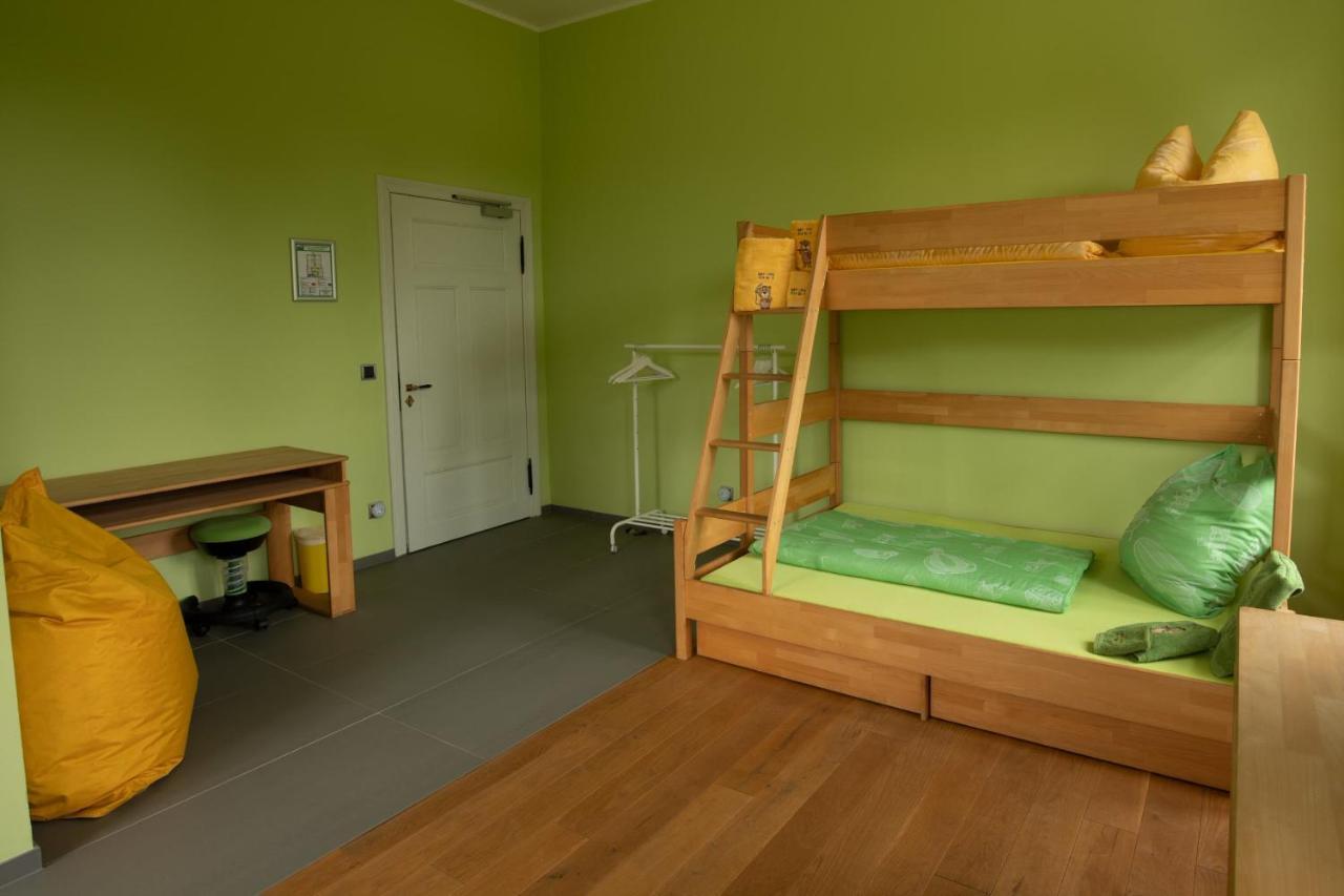 Familienhotel Schloss Leizen Bioverpflegung Buitenkant foto