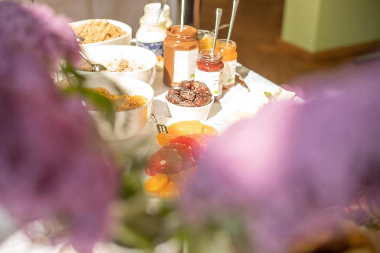 Familienhotel Schloss Leizen Bioverpflegung Buitenkant foto