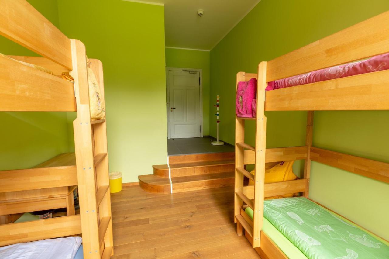 Familienhotel Schloss Leizen Bioverpflegung Buitenkant foto