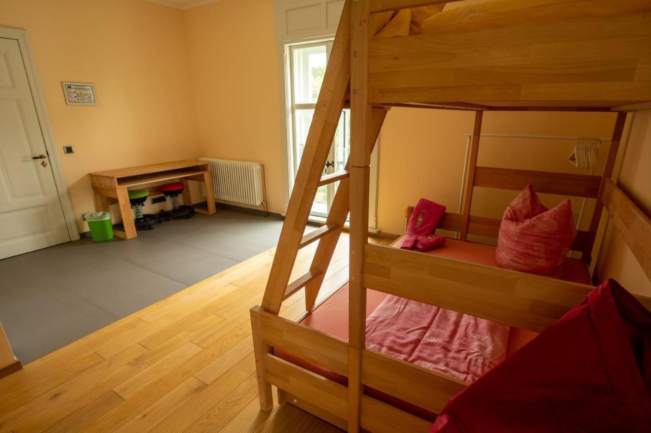 Familienhotel Schloss Leizen Bioverpflegung Buitenkant foto