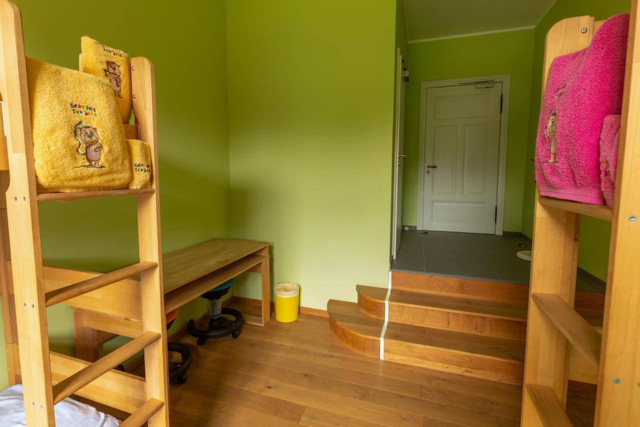 Familienhotel Schloss Leizen Bioverpflegung Buitenkant foto